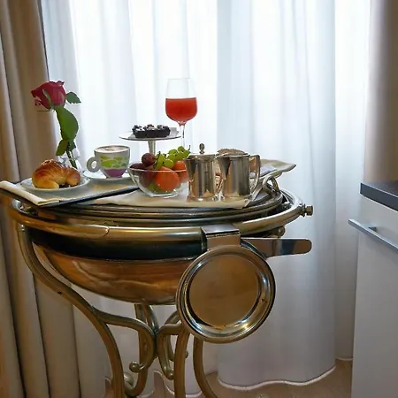 ホテル Berghotel 3*